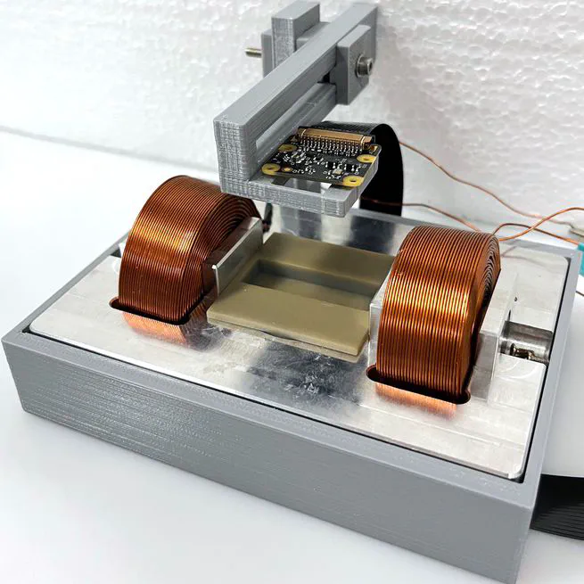 Viscoelastic measurements of abscess fluids using a magnetic stress rheometer